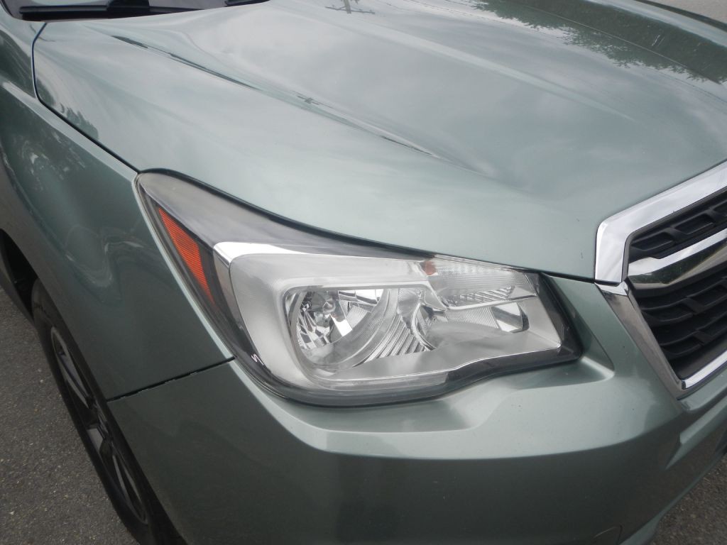 2017 Subaru Forester Image 12