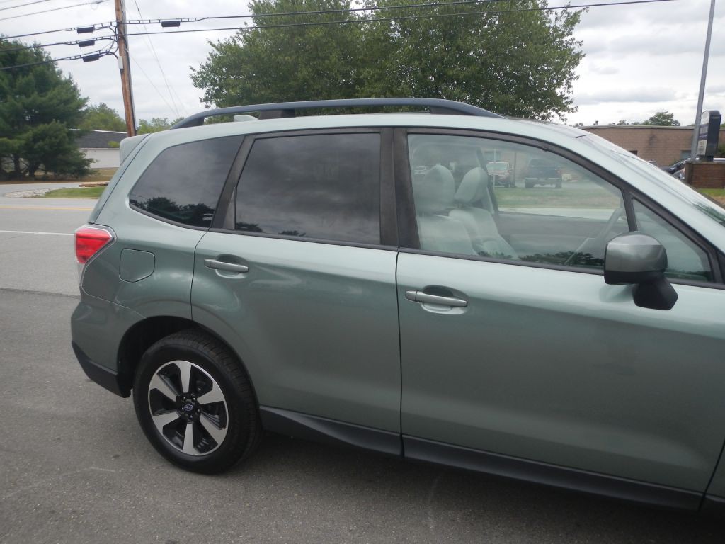 2017 Subaru Forester Image 14
