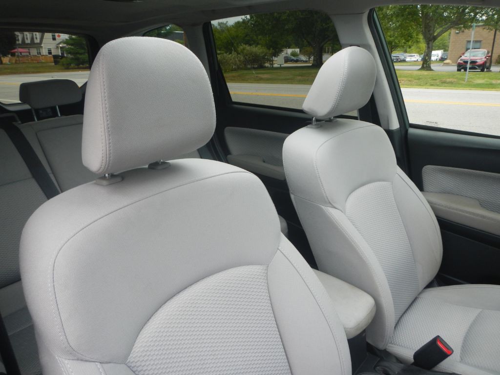 2017 Subaru Forester Image 19