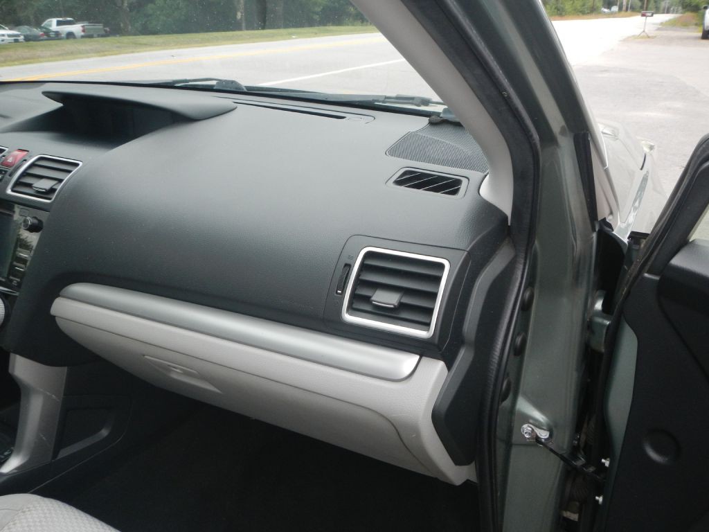 2017 Subaru Forester Image 23