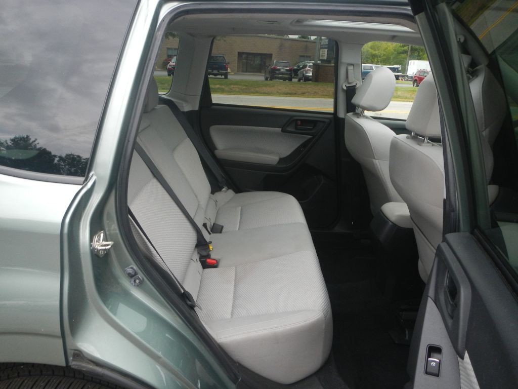 2017 Subaru Forester Image 26