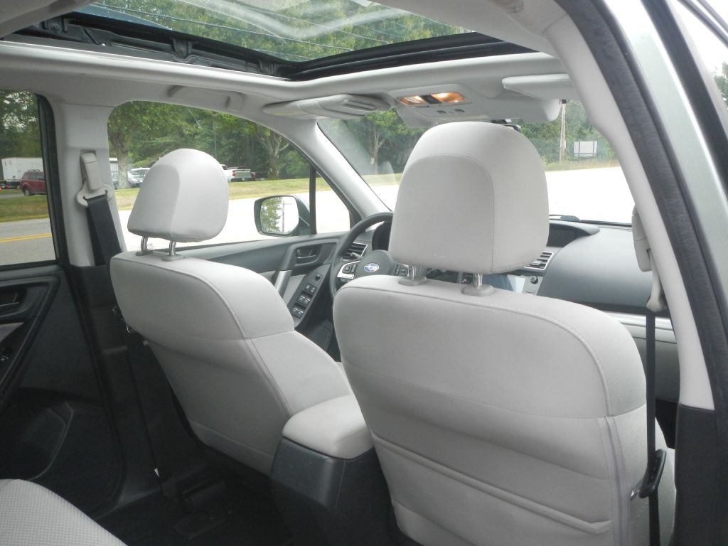 2017 Subaru Forester Image 28