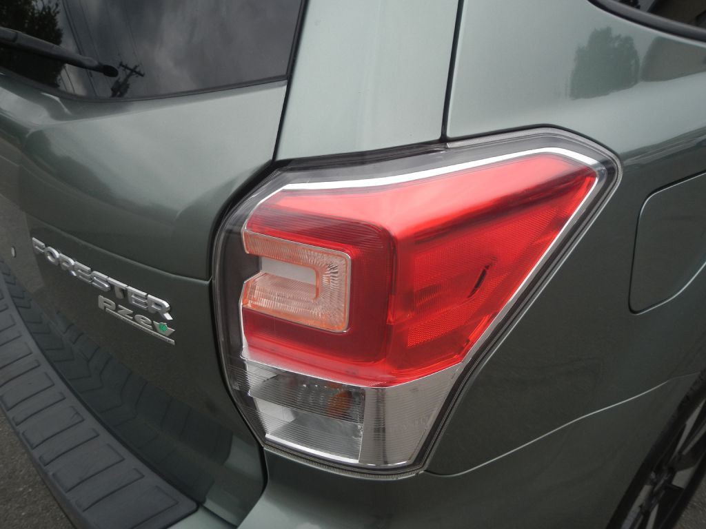 2017 Subaru Forester Image 31