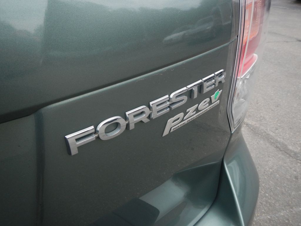 2017 Subaru Forester Image 33
