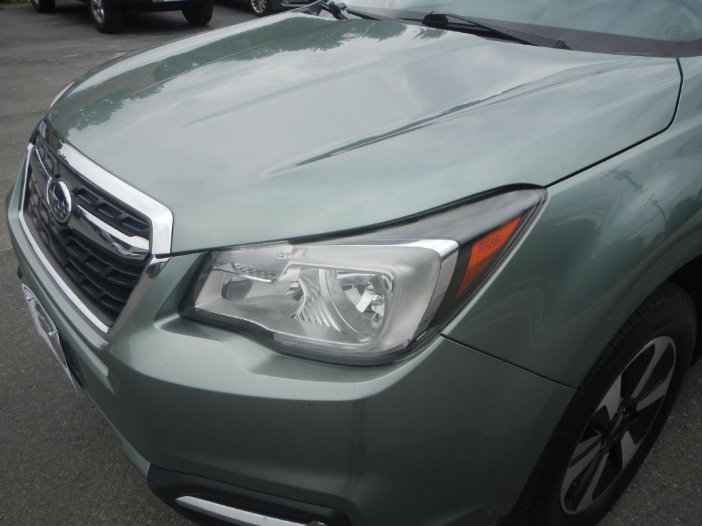 2017 Subaru Forester Image 36