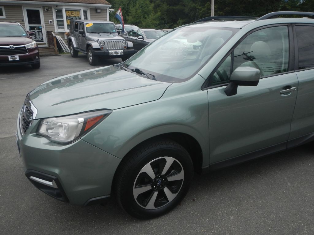 2017 Subaru Forester Image 37