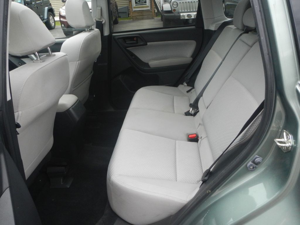 2017 Subaru Forester Image 42
