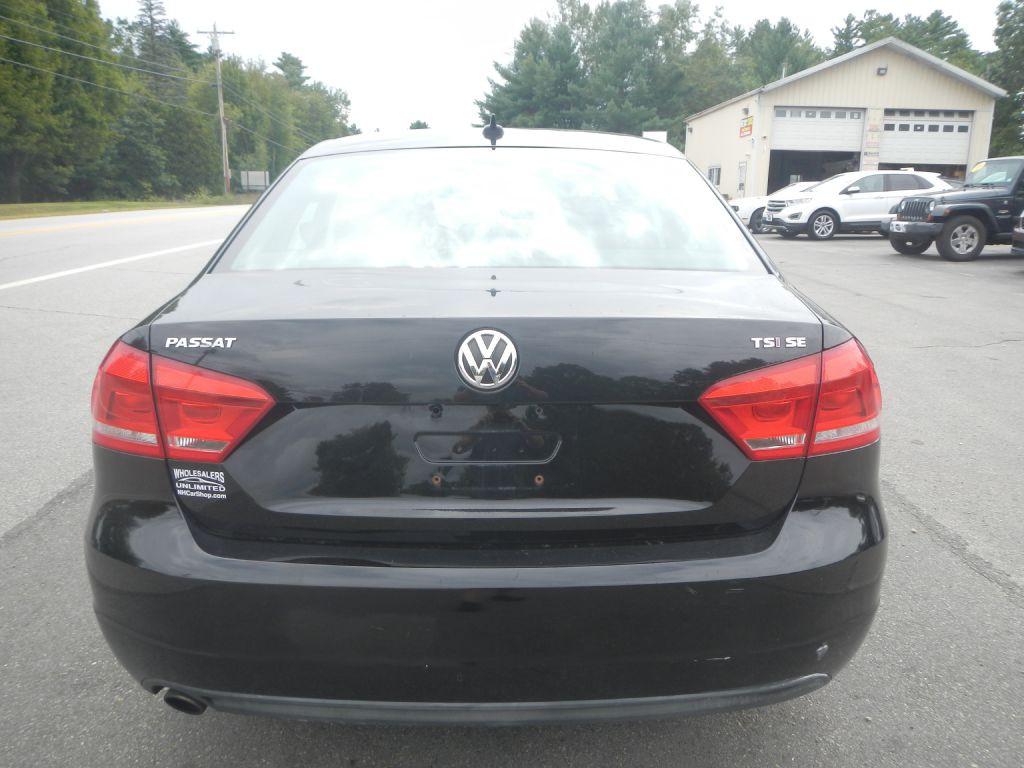 2015 Volkswagen Passat Image 30