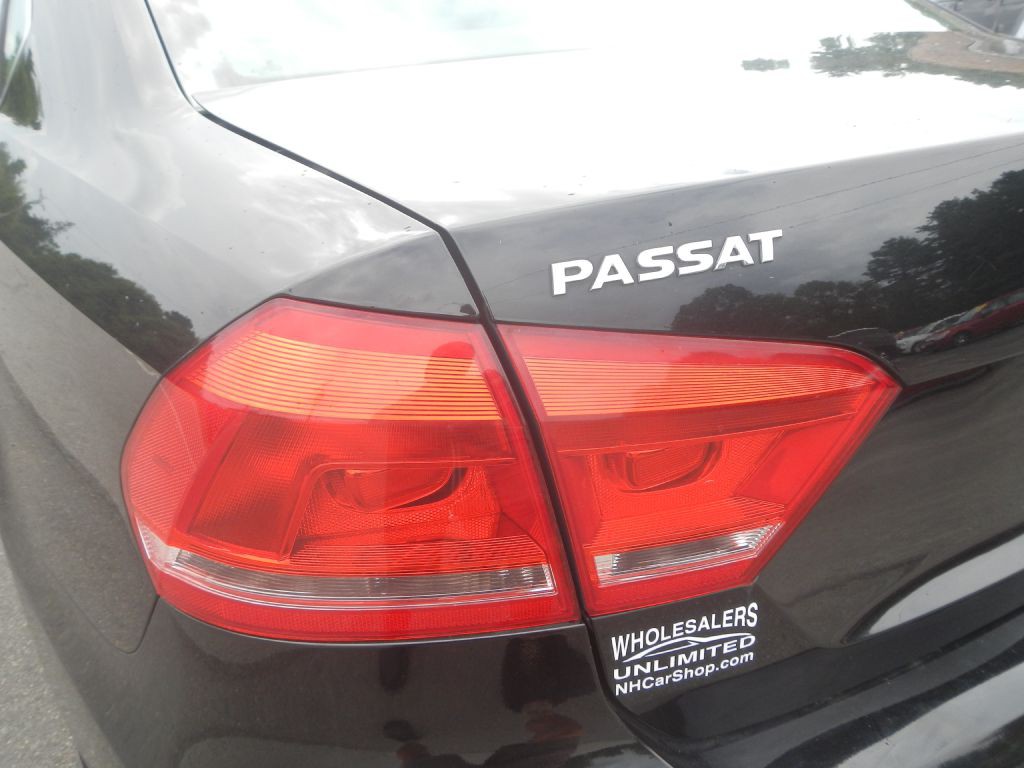 2015 Volkswagen Passat Image 31
