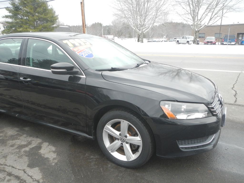 2015 Volkswagen Passat Image 12