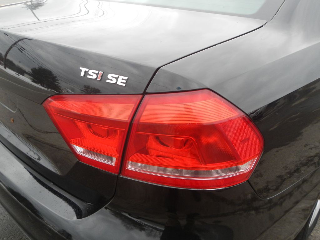 2015 Volkswagen Passat Image 29