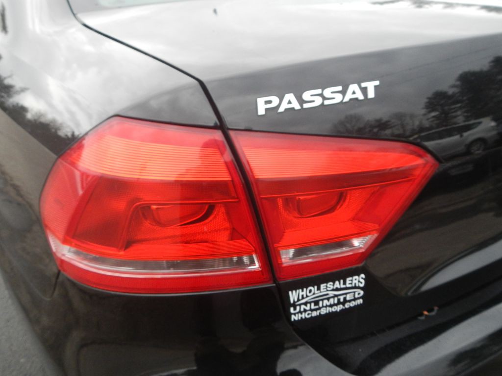 2015 Volkswagen Passat Image 31