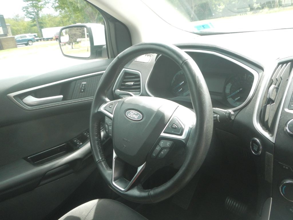 2018 Ford Edge Image 21