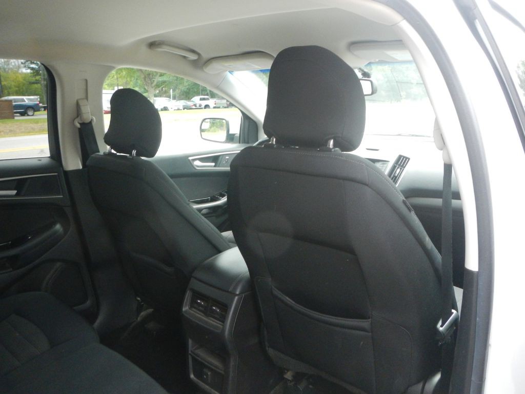 2018 Ford Edge Image 27