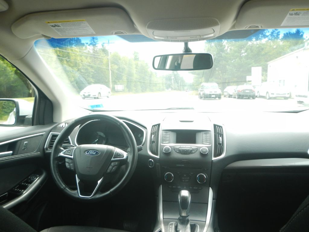 2018 Ford Edge Image 28