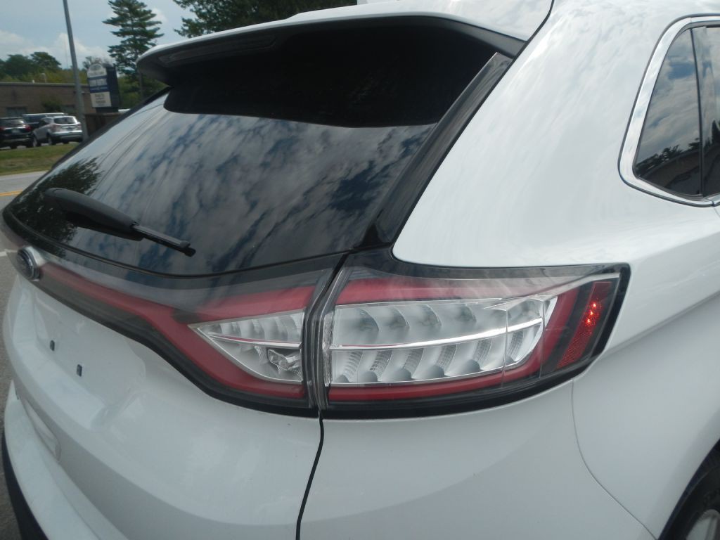 2018 Ford Edge Image 29