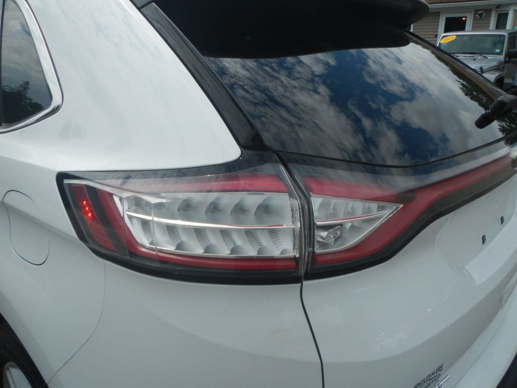 2018 Ford Edge Image 33