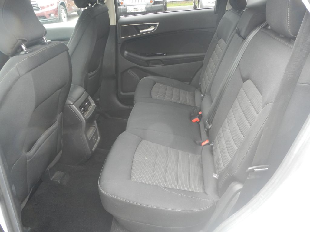 2018 Ford Edge Image 40