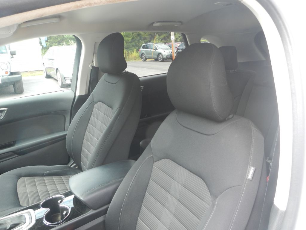 2018 Ford Edge Image 45