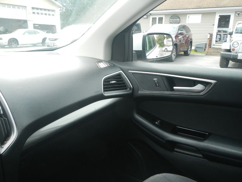 2018 Ford Edge Image 46