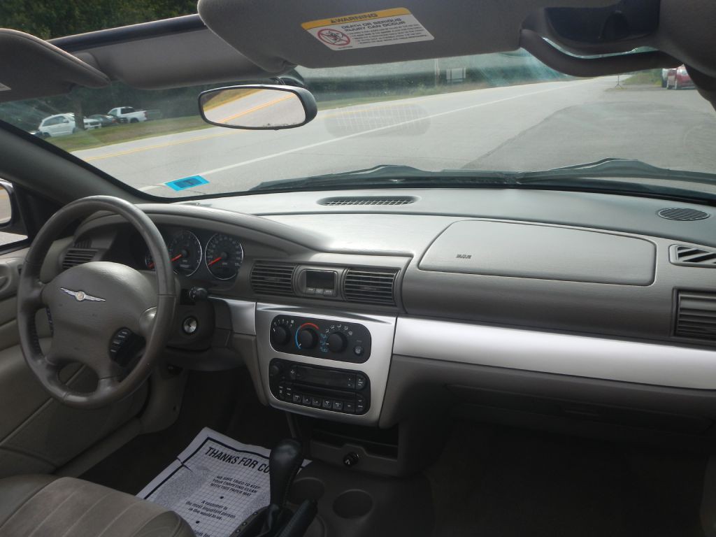 2006 Chrysler Sebring Image 9