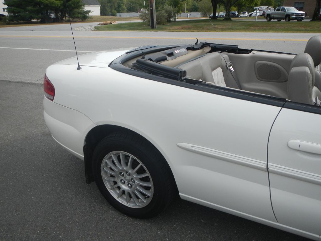 2006 Chrysler Sebring Image 13