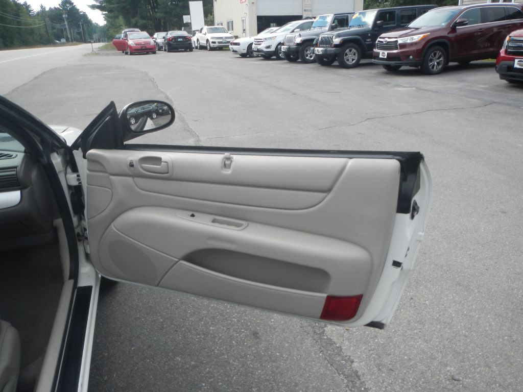 2006 Chrysler Sebring Image 15