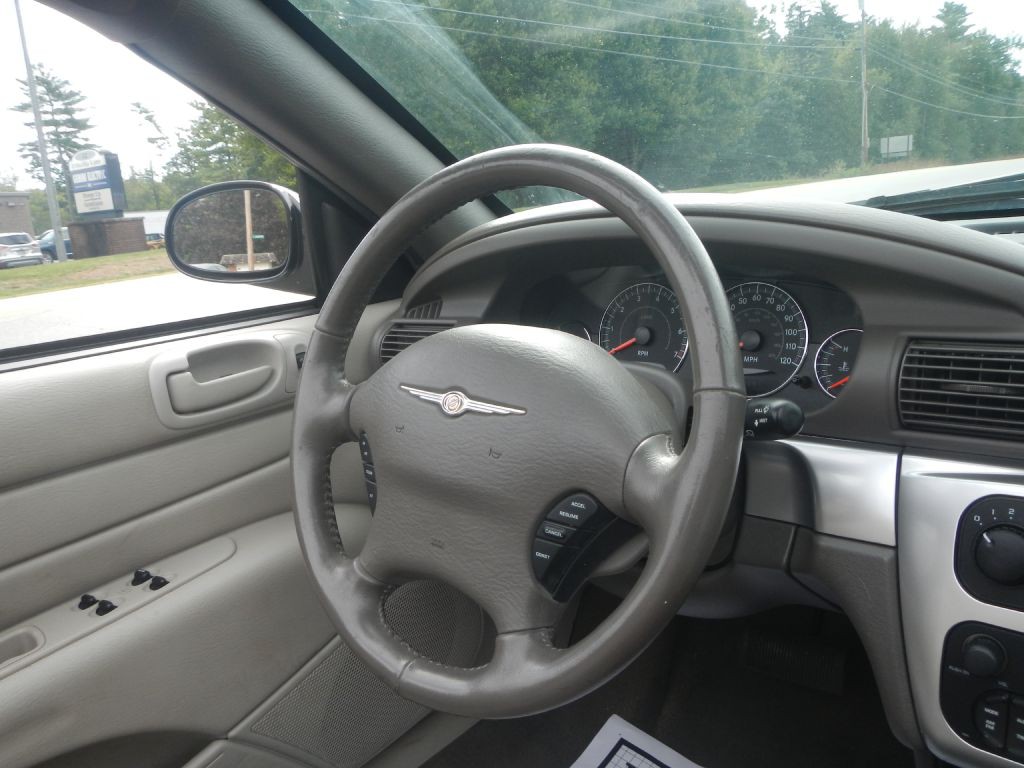 2006 Chrysler Sebring Image 18