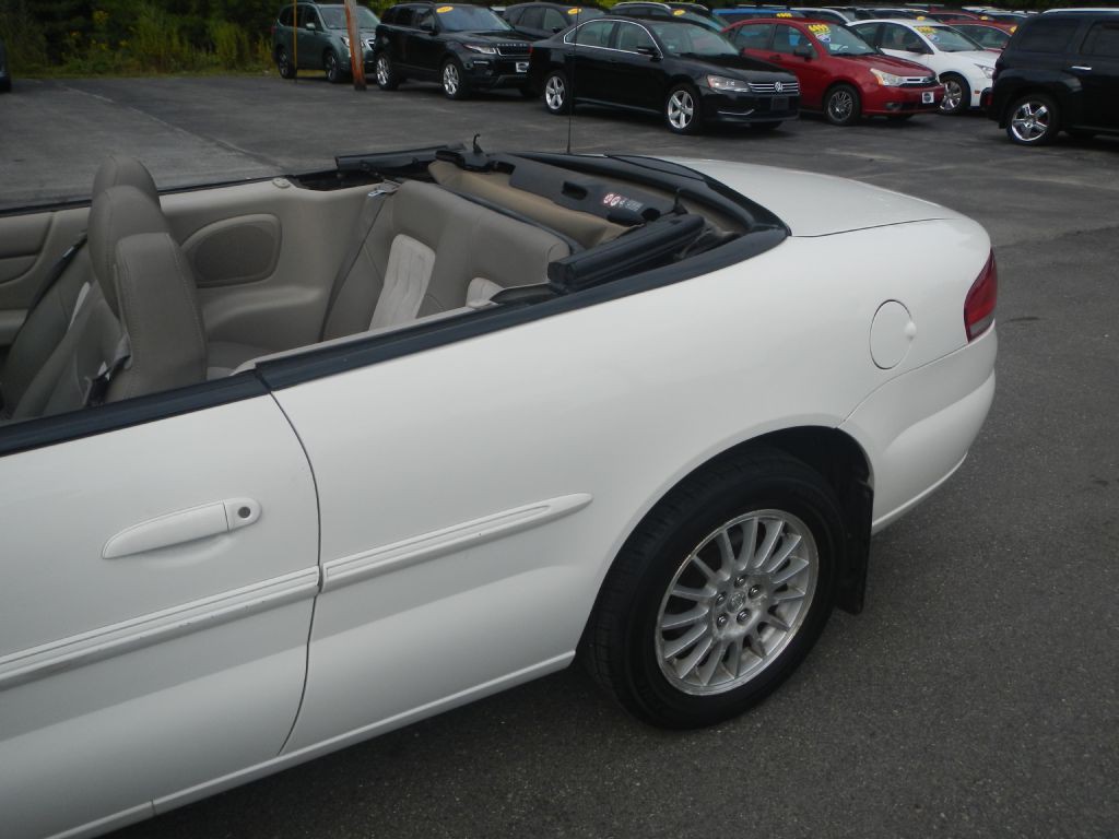 2006 Chrysler Sebring Image 32