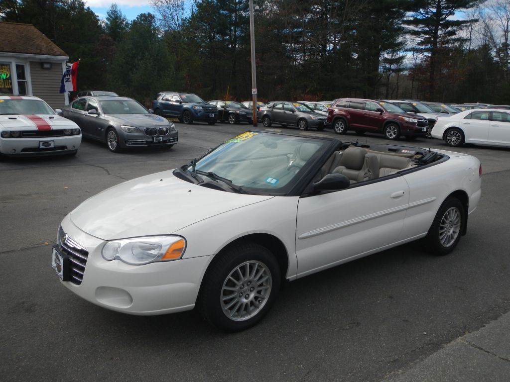 2006 Chrysler Sebring Image 2
