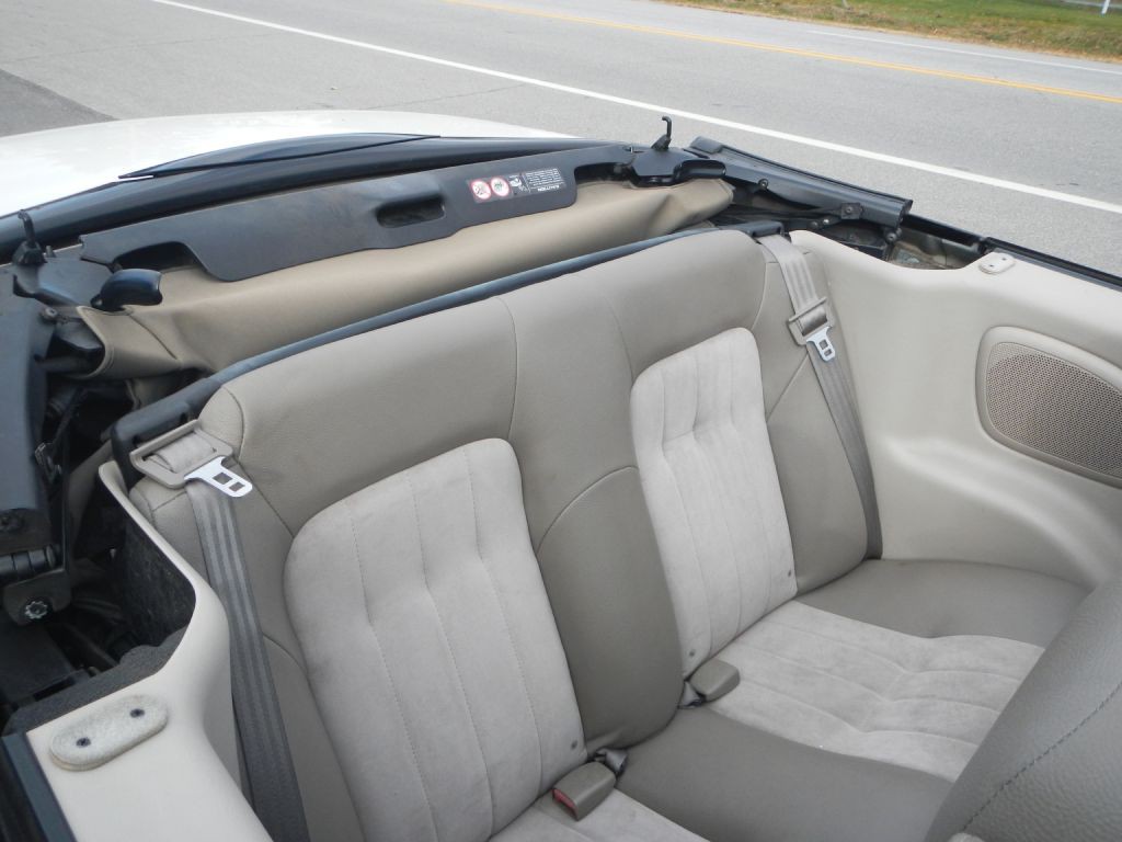 2006 Chrysler Sebring Image 8