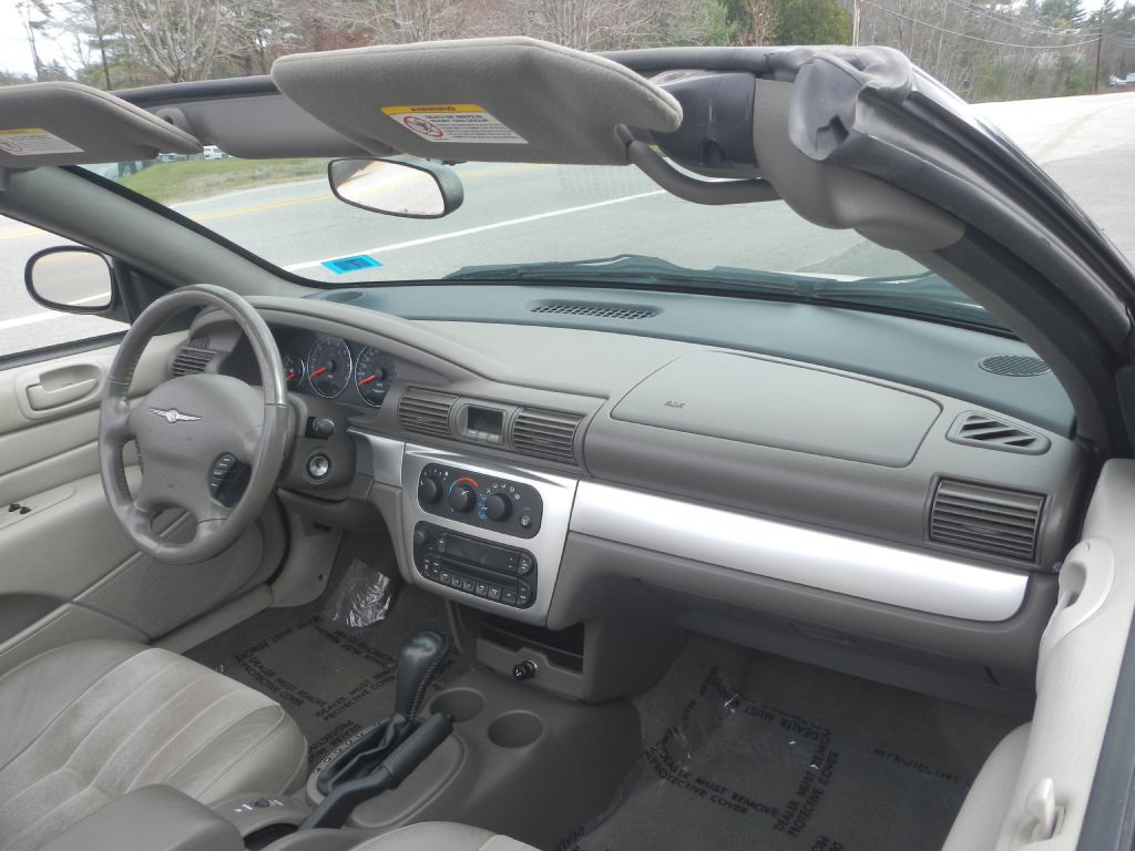 2006 Chrysler Sebring Image 10