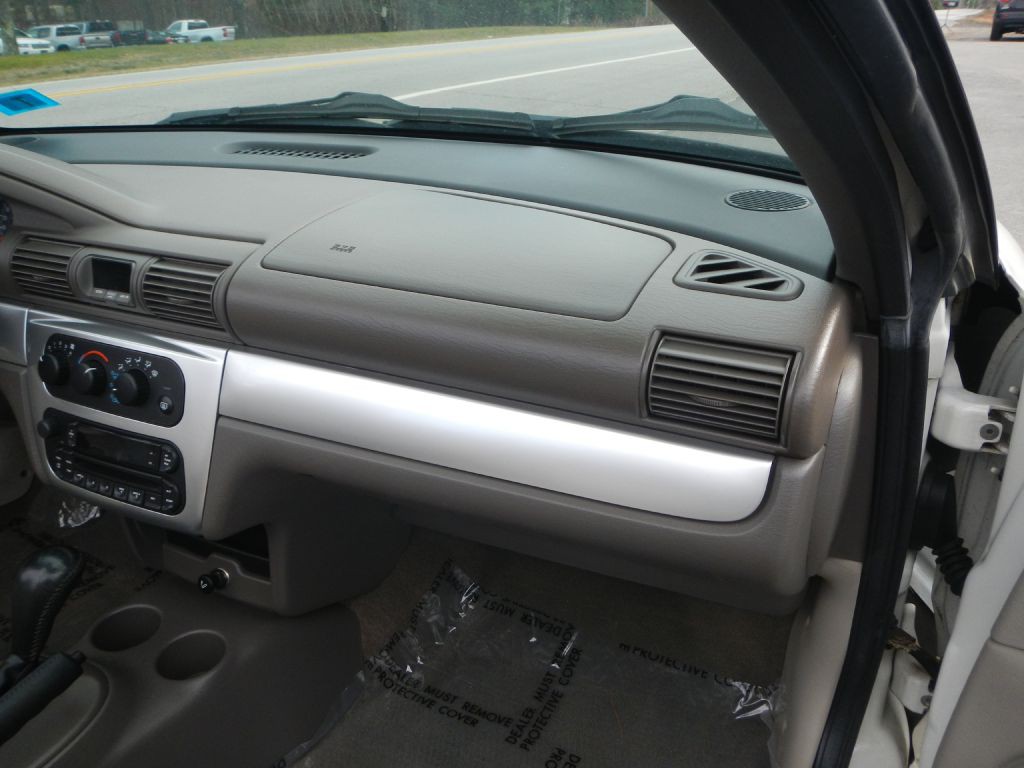 2006 Chrysler Sebring Image 22