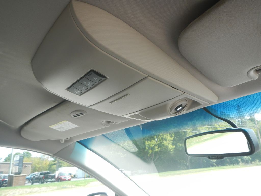 2015 Chrysler Town & Country Image 23