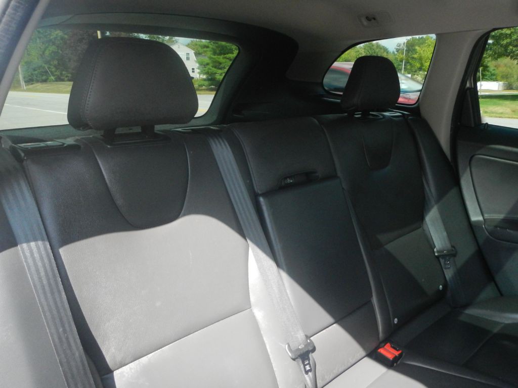 2016 Volvo XC60 Image 8