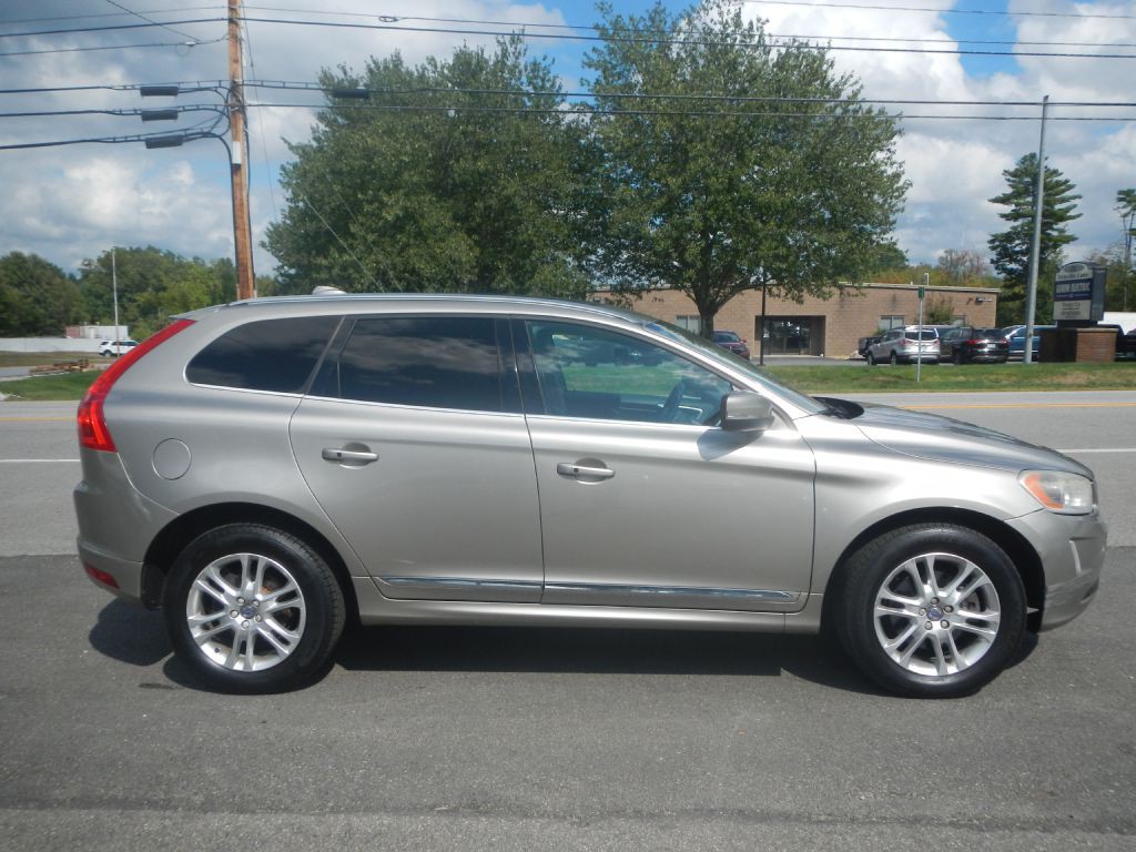 2016 Volvo XC60 Image 12