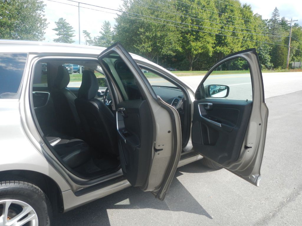 2016 Volvo XC60 Image 13