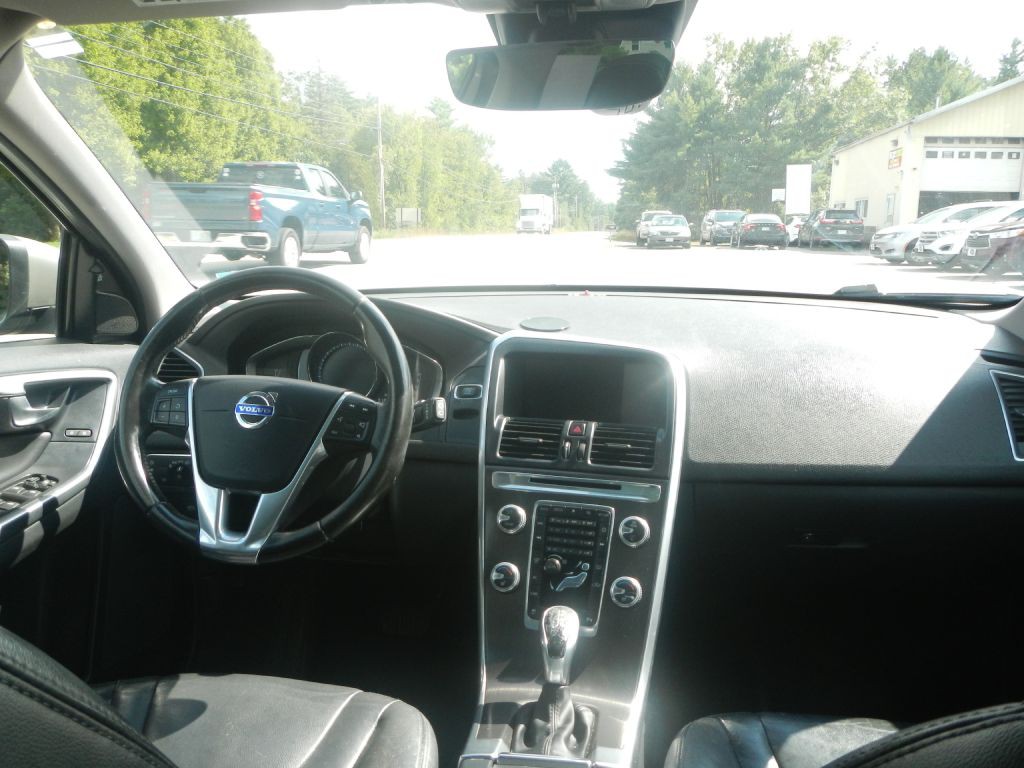 2016 Volvo XC60 Image 27