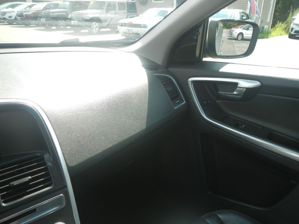 2016 Volvo XC60 Image 49