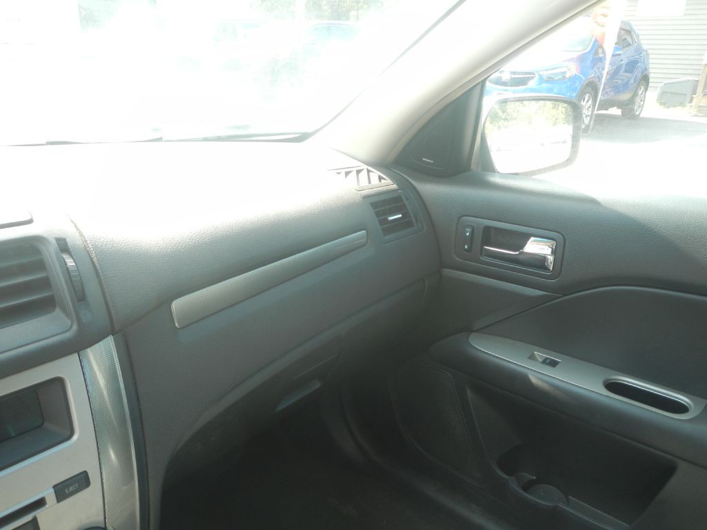 2012 Ford Fusion Image 23
