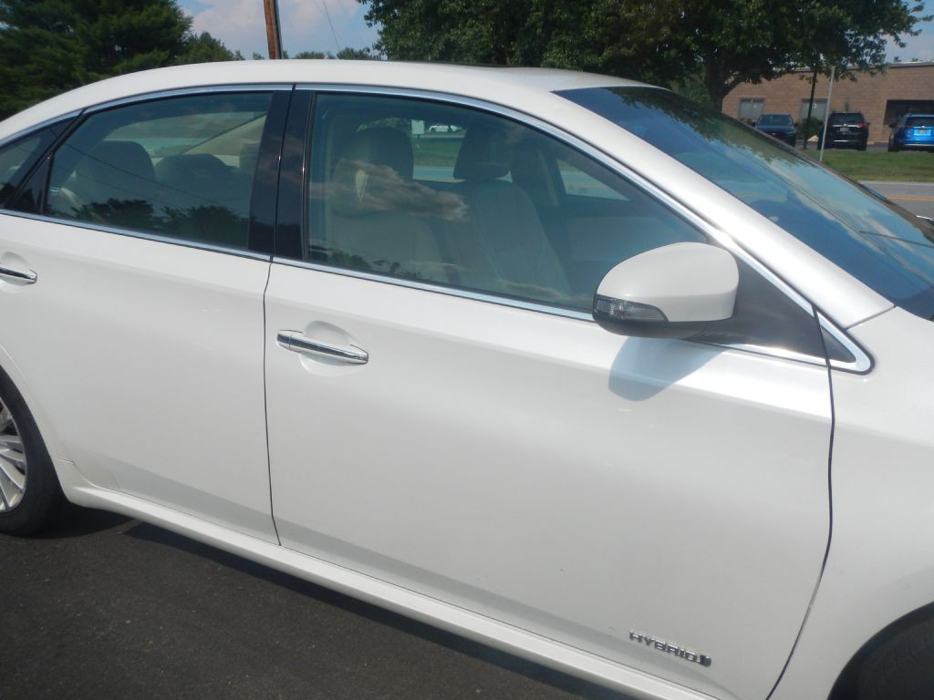 2015 Toyota Avalon Image 8