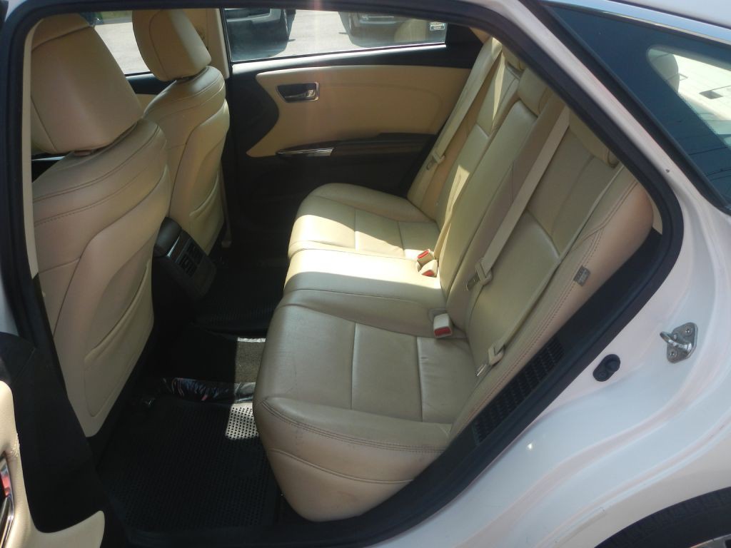 2015 Toyota Avalon Image 35