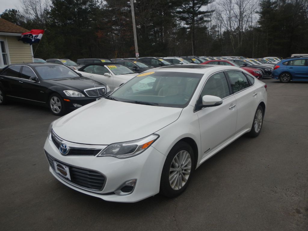 2015 Toyota Avalon Image 2