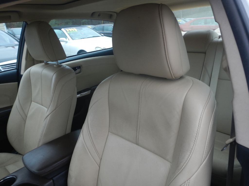 2015 Toyota Avalon Image 4
