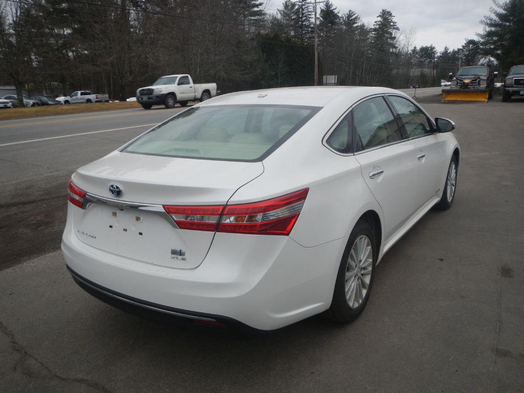 2015 Toyota Avalon Image 6