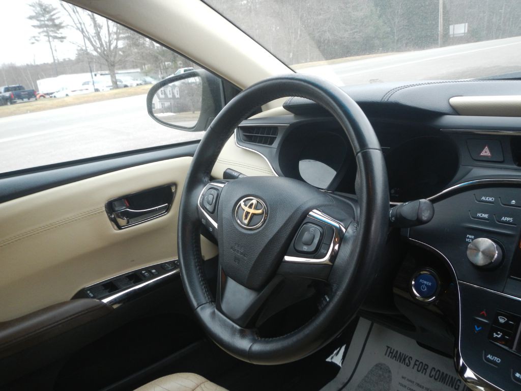 2015 Toyota Avalon Image 17