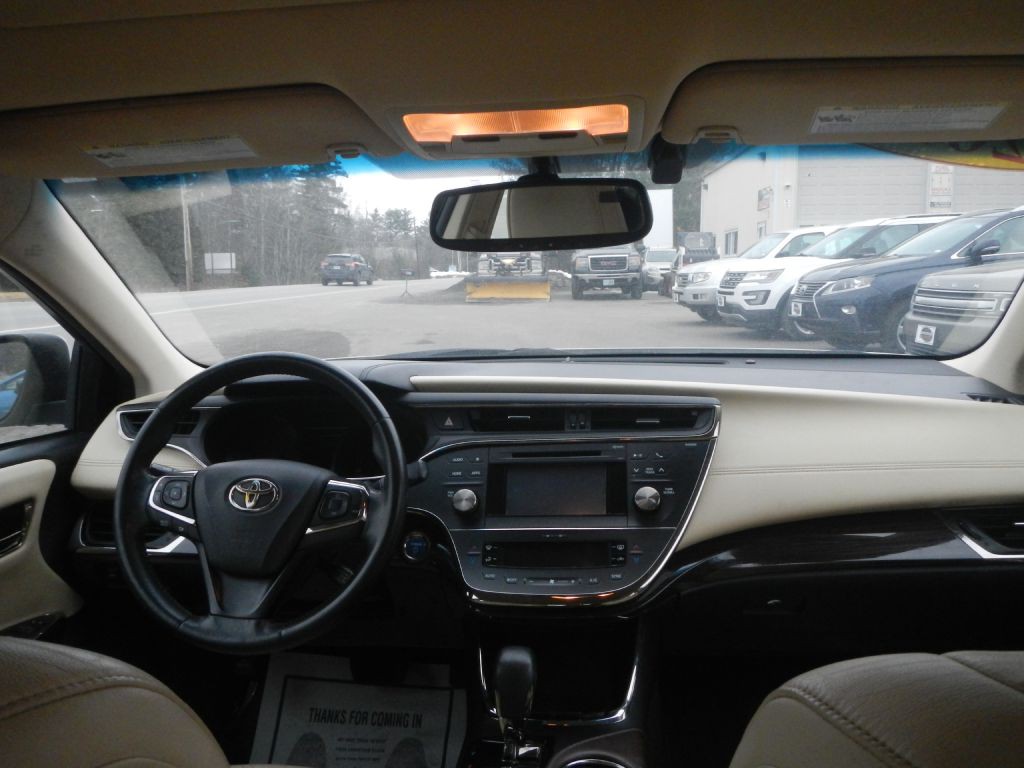 2015 Toyota Avalon Image 25
