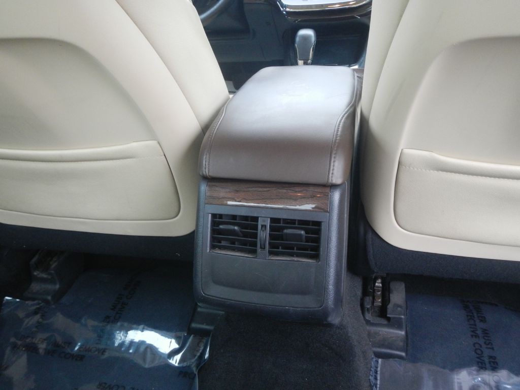 2015 Toyota Avalon Image 26