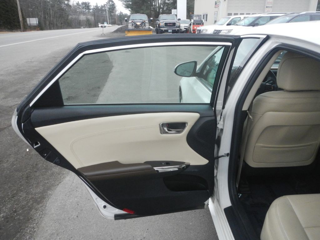 2015 Toyota Avalon Image 38