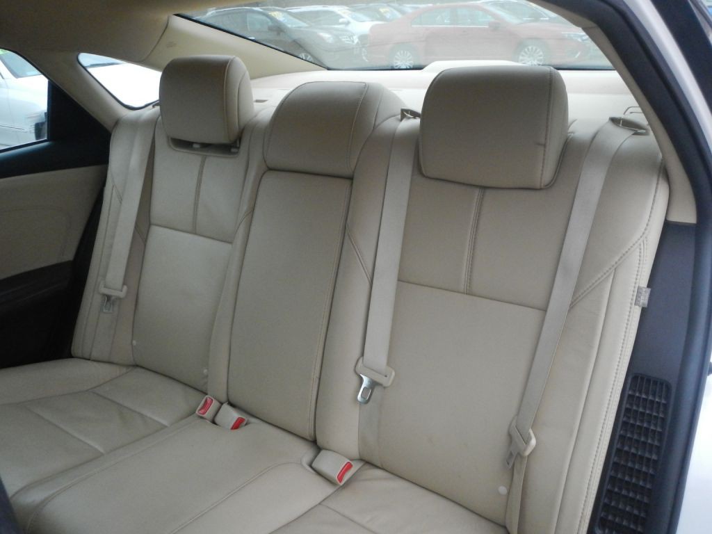 2015 Toyota Avalon Image 40